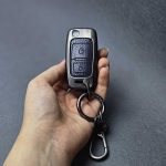 کاور ریموت پژو 405 و پارس کلید تاشو دو دکمه بدون بند دور فلزی وسط چرم - Image 10