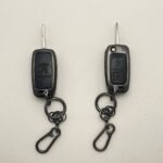 کاور ریموت پژو 405 و پارس کلید تاشو دو دکمه بدون بند دور فلزی وسط چرم - Image 4