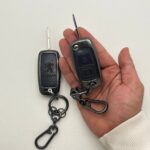 کاور ریموت پژو 405 و پارس کلید تاشو دو دکمه بدون بند دور فلزی وسط چرم - Image 5