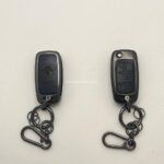 کاور ریموت سمند کلید تاشو سه دکمه دور فلزی وسط چرم - Image 9