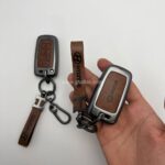 کاور ریموت هیوندایی و کیا چهار دکمه دور فلزی وسط چرم اعلا - Image 3