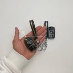 کاور ریموت پژو 405 و پارس دو دکمه کلید تاشو طرح چرم با بند ست - Image 3