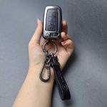 کاور ریموت هیوندایی و کیا چهار دکمه دور فلزی وسط چرم اعلا