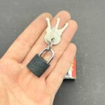 قفل آویز سانکس سایز 20 | قفل آهنی کوچک با سه کلید توپی برنجی - Image 2