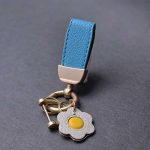 آویز چرم کوتاه رنگی گلدار - Image 7