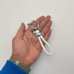 آویز چرم طرح کاز یراق نقره ای - Image 3