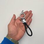 آویز چرم طرح کاز یراق نقره ای - Image 5