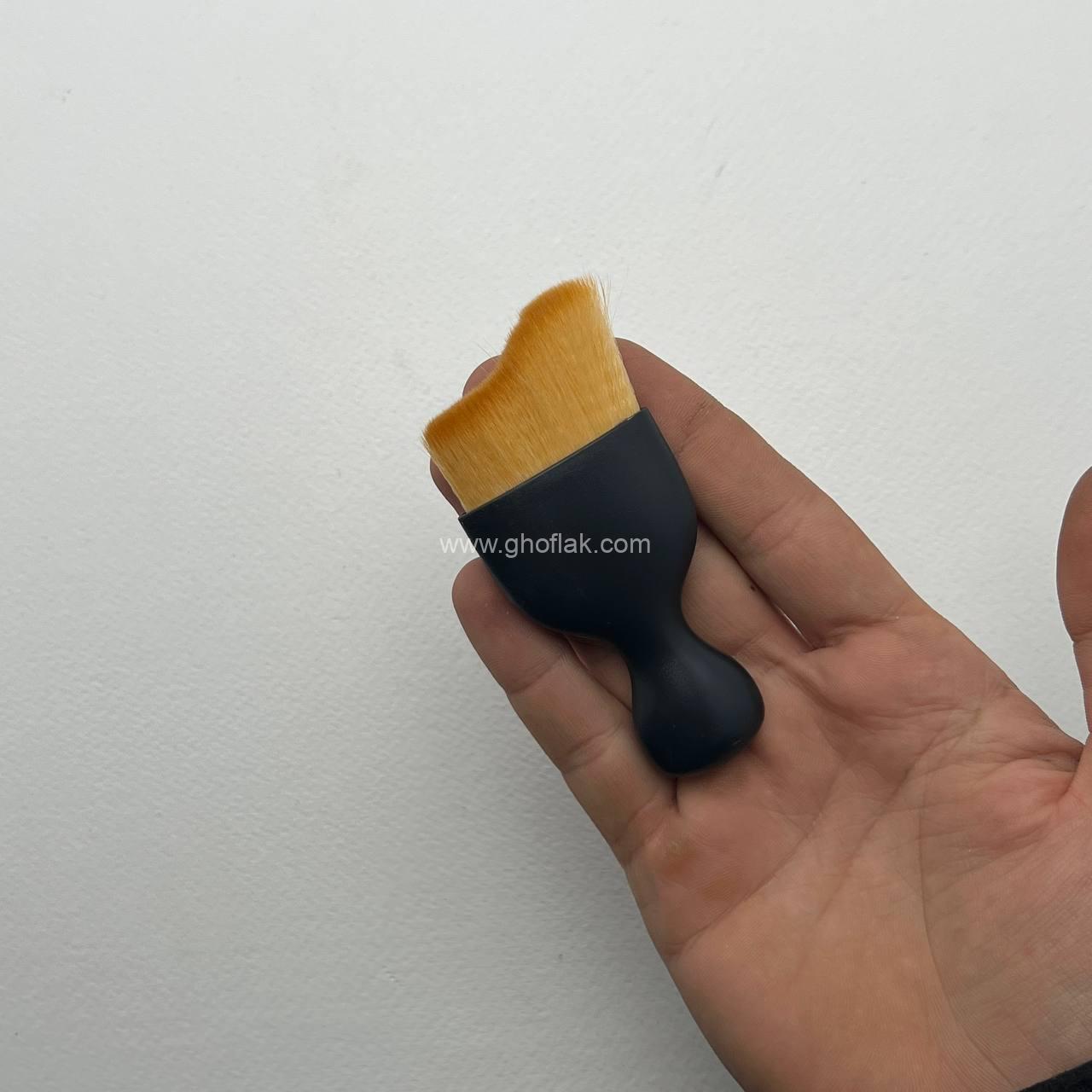 photo_2_2024-12-02_19-07-01 براش تمیزکننده داخل کابین خودرو سایز متوسط طلایی - Image 1