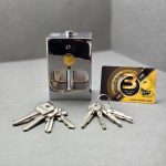 قفل کتابی کهن مدل گارد دار دو کلید دوشیار و 4 پر سایز 95