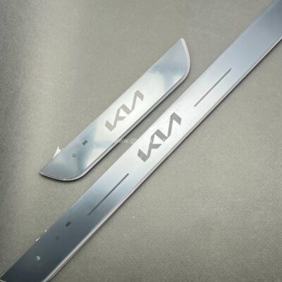 پا رکابی چراغدار خودرو