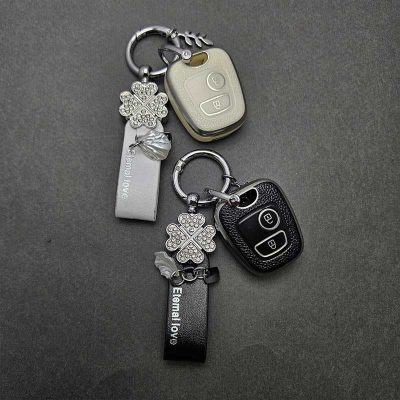 کاور ریموت پژو 206 - 207 - پارس مدل بالا و رانا طرح چرم با بند چرم نگین دار