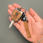 کاور ریموت پژو 206 و 207 و پارس مدل بالا دور فلزی طرح چرم و چوب - Image 4