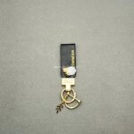 آویز چرم صدف دار