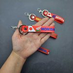 آویز موتور هوندا پرچمی سیلیکونی قرمز - Image 5