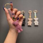 سرکلیدی فول نگین طرح تدی ایستاده - Image 3