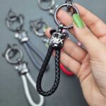 آویز چرم طرح کاز یراق متالیک - Image 5