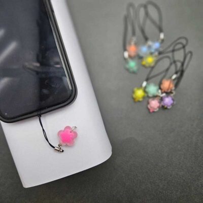 آویز موبایل گل مخملی