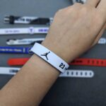 دست بند بسکتبال پلاستیکی طرح بازیکنان NBA - Image 15