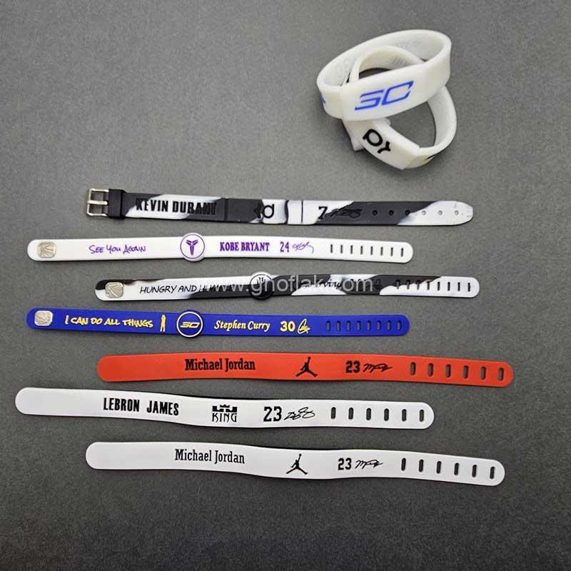 دستبند-بسکتبال-17 دست بند بسکتبال پلاستیکی طرح بازیکنان NBA - Image 1