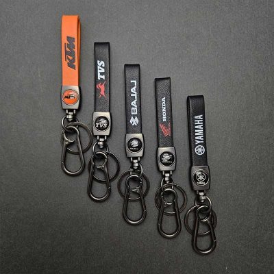 آویز موتور چرمی