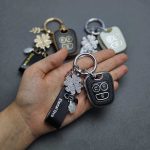 کاور ریموت دنا و سمند سورن پلاس طرح چرم با بند نگین دار - Image 5