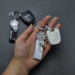 کاور ریموت سایپا ( پراید - تیبا - کوییک ) طرح چرم با بند نگین دار - Image 3