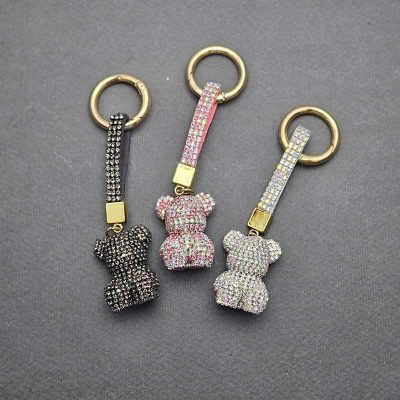 سرکلیدی فول نگین تدی نشسته