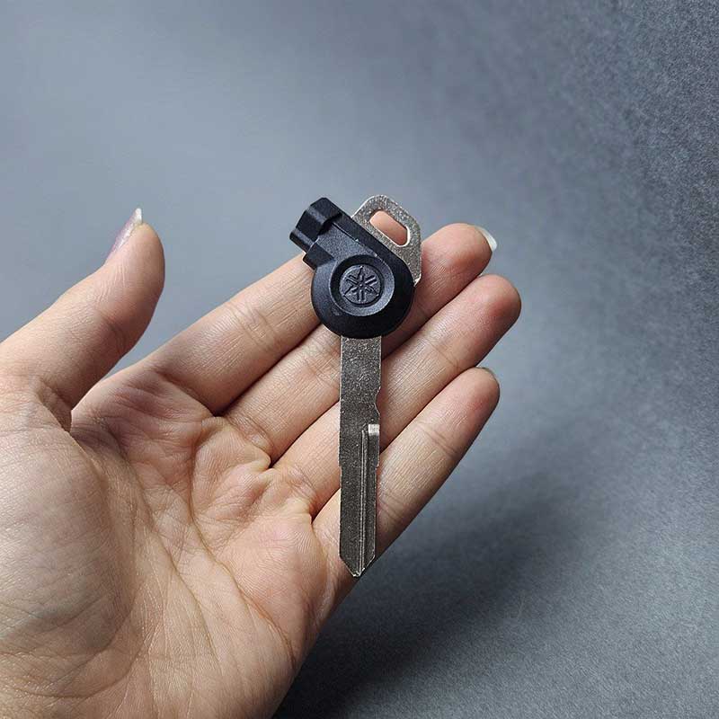 کلید-خام-یاماها-شیار-چپ-مگنت-دار-دسته-آهنی-01 کلید خام یاماها شیار چپ مگنت دار دسته آهنی - Image 1