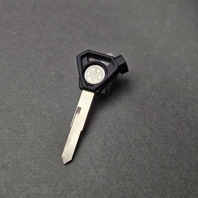 کلید خام یاماها مگنتی شیار راست