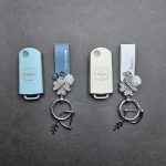 کاور ریموت مزدا 3 کلید تاشو طرح چرم با بند ست نگین دار