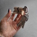 سیلندر قفل درب آپارتمان برند AR – مغزی برنجی کلید آهنی