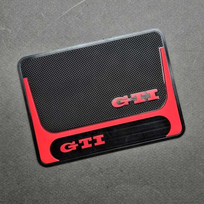 نگهدارنده داشمت مناسب برای داشبورد ماشین مدل GTI