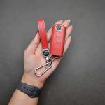 کاور ریموت مزدا 3 کیلس دو دکمه طرح چرم با بند ست